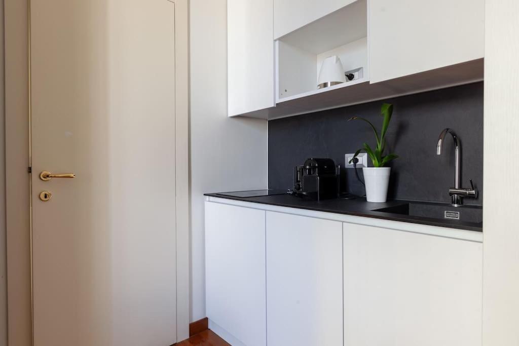 Appartamento Chicco In Zona Elegante Milano Ngoại thất bức ảnh